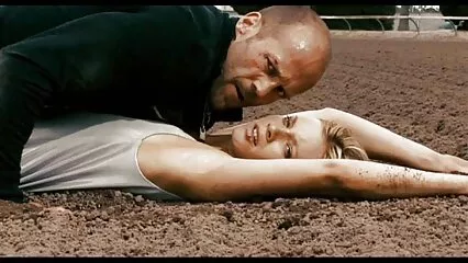 Llama a tus cojiendo maduras mexicanas amigos, quiero ser una perra falsa